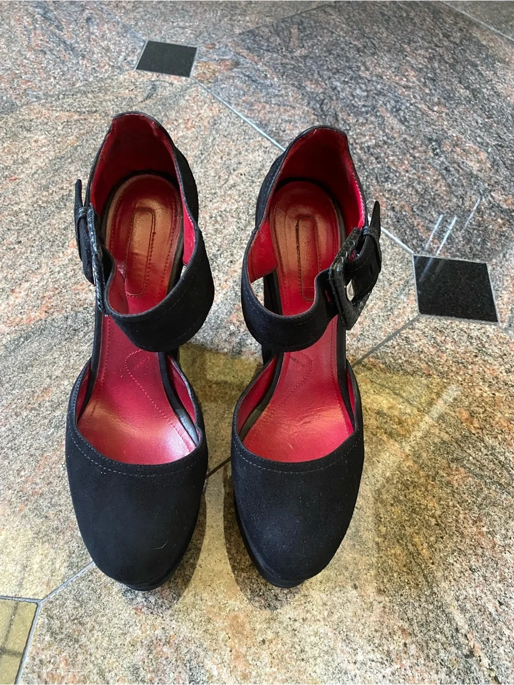 Cesare Paciotti excellent very